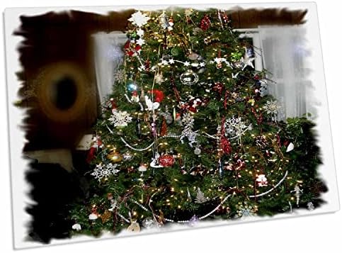 עץ חג המולד מעוצב להפליא מואר בחג המולד. - כרית שולחן כרית הניבה מחצלות